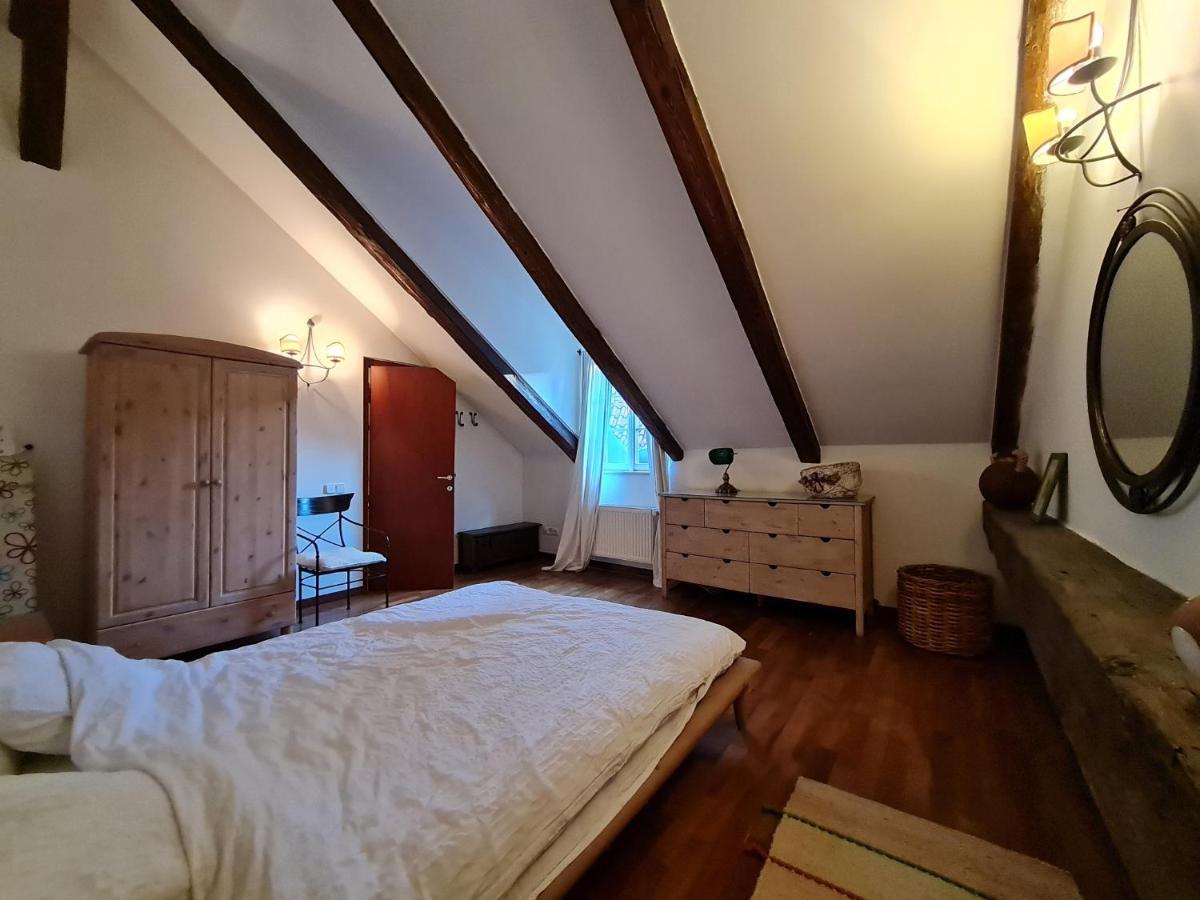 Magic Central Attic Apartment Praga Zewnętrze zdjęcie