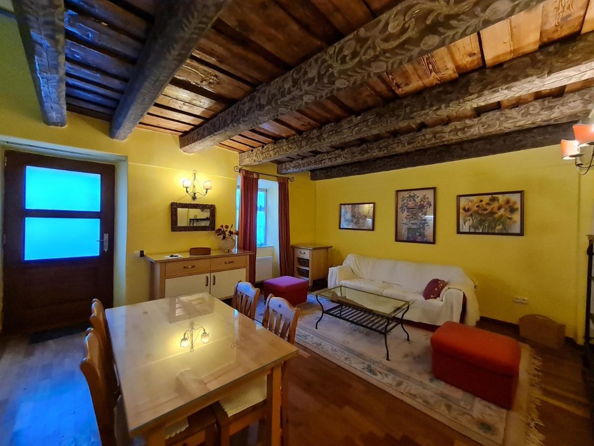 Magic Central Attic Apartment Praga Zewnętrze zdjęcie
